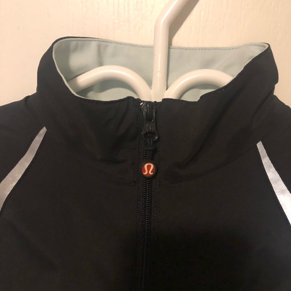 Lululemon Light Windbreaker Jacket 🌟 - Picture 8 of 12